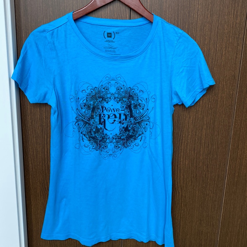 Gap product red, blue medium tee